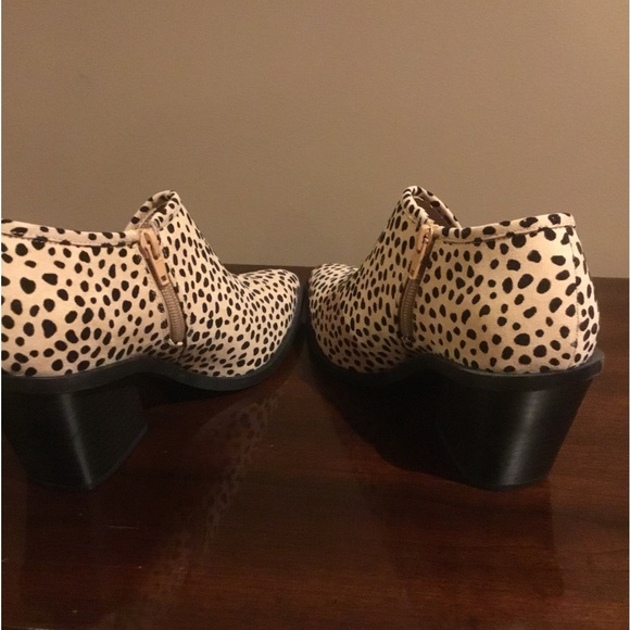 Just Fab booties, shoes, size 8, Cheetah print - Picture 6 of 7
